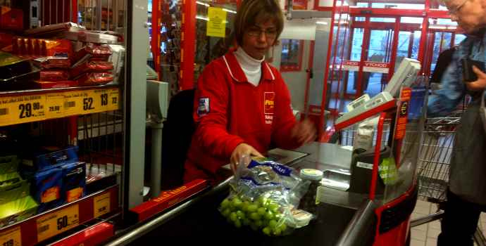 Slováci chtějí zavírat obchody pokud budou prodávat zkažené potraviny