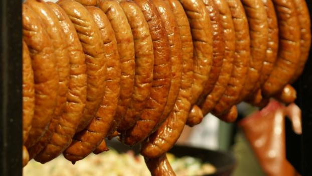 Úspory, nebo "vylepšování"? Éčka v potravinách jsou peří, štětiny nebo vlasy