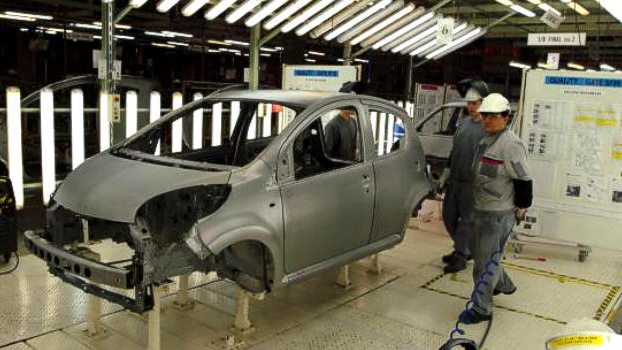 Automobilkám se v Česku daří. Vyrobily auta za 840 miliard korun