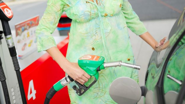 Cena benzínu a nafty půjde nahoru