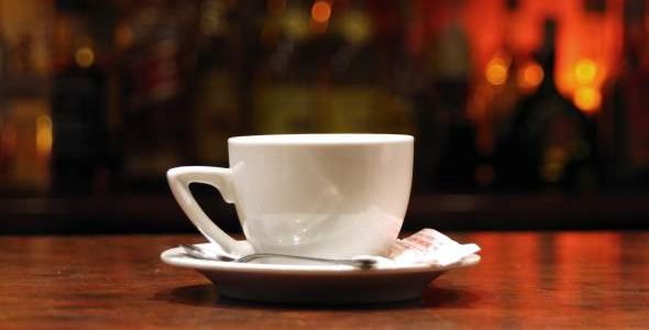 Káva z kávovaru je často plná olova tvrdí vědci