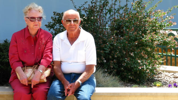 Důchod nikdy nenahradí mzdu. Čím bohatší země, tím horší důchod?