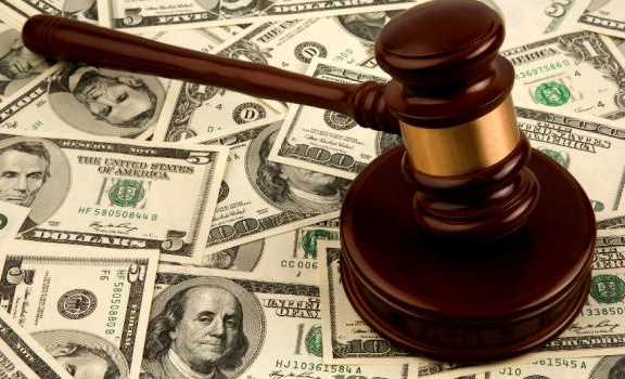 Investoři mohou žádat náhradu škody, ale nedělají to