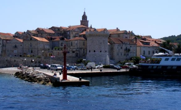 Potřebujeme cestovní pojištění? V EU máme nárok na zdravotní péči ohrazenou zdravotní pojišťovnou