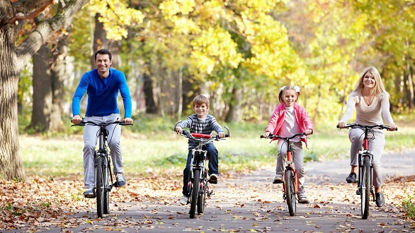 Finanční odborníci doporučují pravidelné investování 