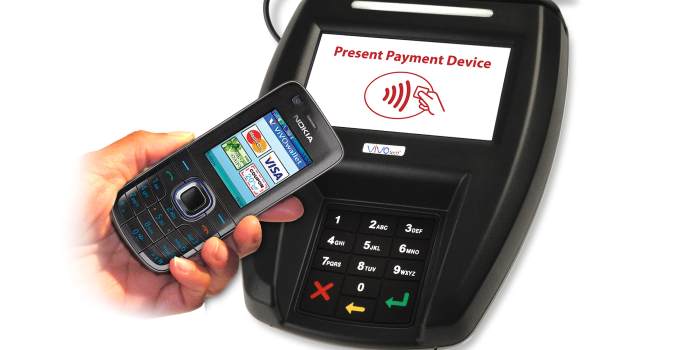 NFC technologie a platba mobilem nahrazuje platební karty