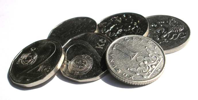 Česká koruna dál oslabuje. Je to cesta k lepší budoucnosti?