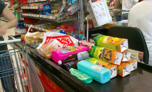 Výrobci přiznali, že šidí potraviny. Prý kvůli řetězcům