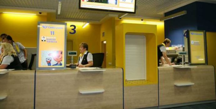 Na poště konečně půjde platit kartou