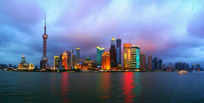 Čína shodila akciové trhy, dotýká se to i vás? 