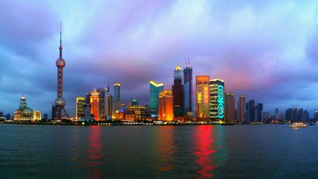 Čína shodila akciové trhy, dotýká se to i vás? 