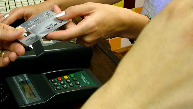 Německé supermarkety začnou konečně přijímat platební karty