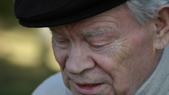 Důchodce trápí exekuce, díky nim bojují s chudobou