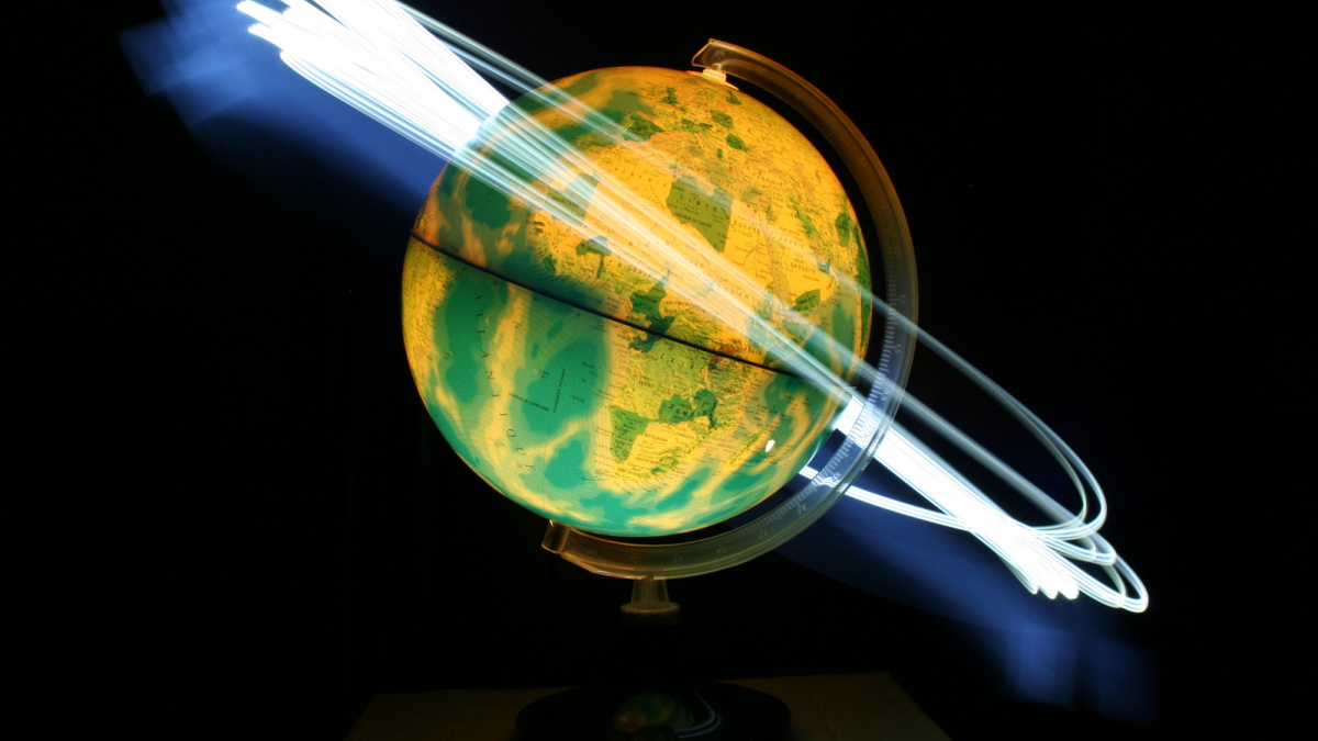 Světová ekonomika v tomto roce poroste stejně rychle jako loni