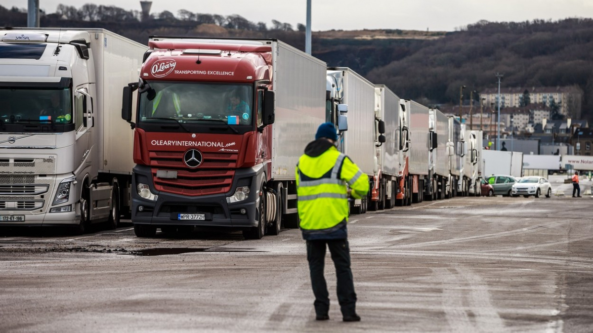 Vývoz z Británie do EU se v lednu propadl o dvě třetiny