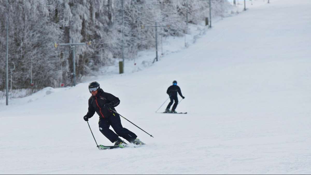 Vláda začala vyplácet kompenzace skiareálům