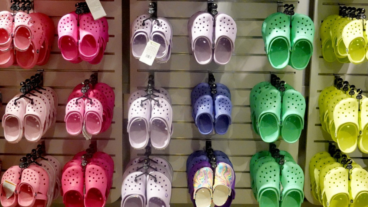 Crocs žaluje výrobce levných kopií svých známých bot