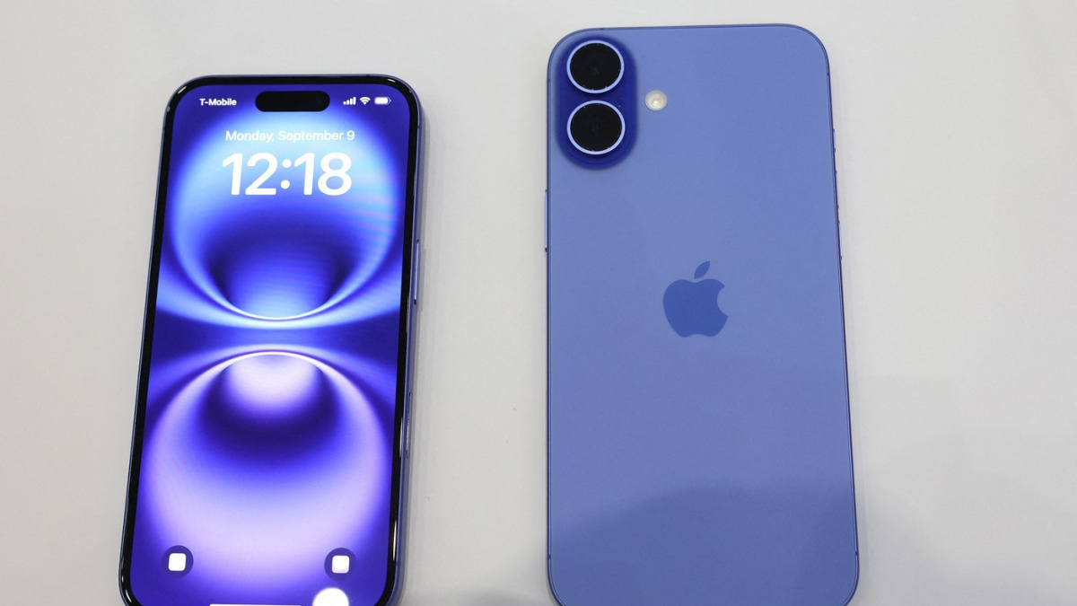 Panika kvůli iPhonům: Američané šílí, v obchodech nastal hon na poslední levné kusy