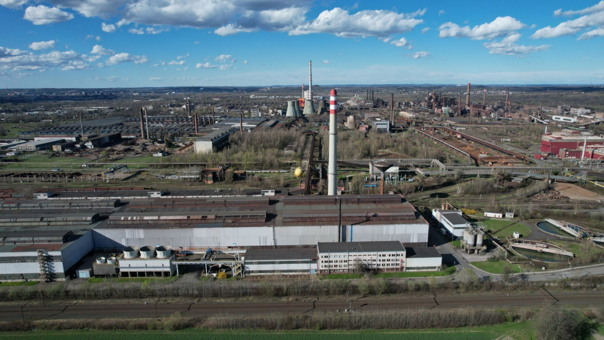 Krachující ocelárna má nového majitele, bývalého ministra. Zaměstnanci jsou za něj ale rádi