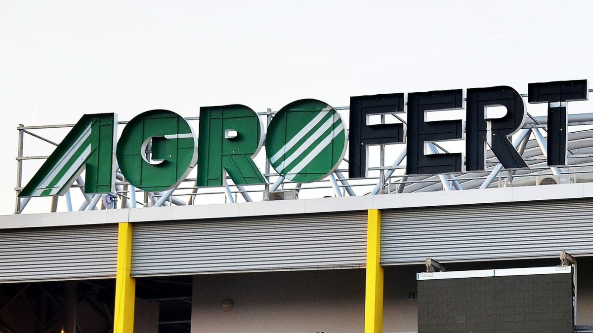 Ministr Výborný rozjíždí hon na miliardy pro Agrofert. Babiš zuří, Piráti mávají pytli peněz