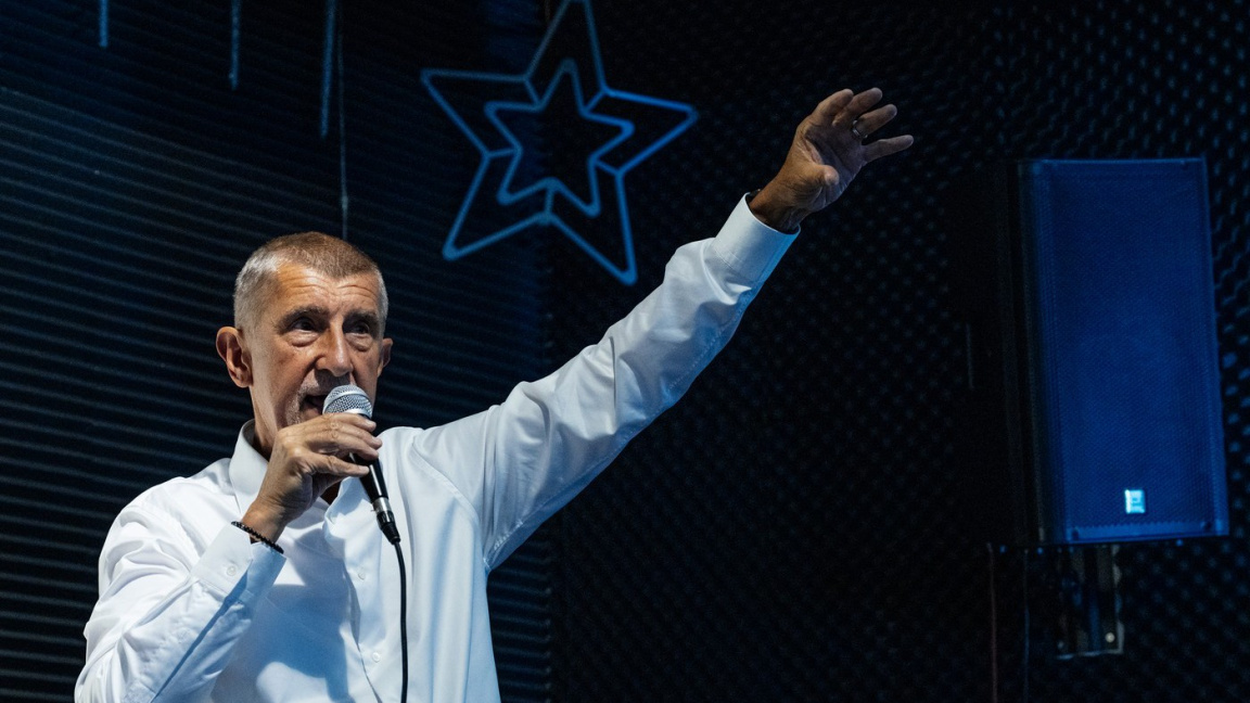 Babiš slibuje učitelům 75 tisíc měsíčně. Má na to ale peníze? A co důchodci?