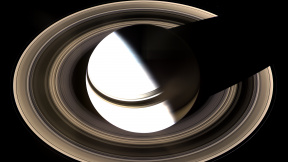 Saturn v celé své kráse