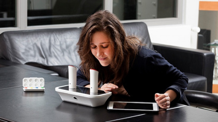 Miláčku, voní ti telefon!