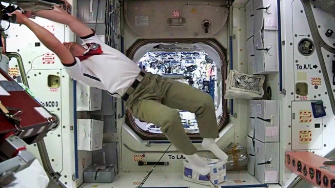 Fotbal ve stavu beztíže