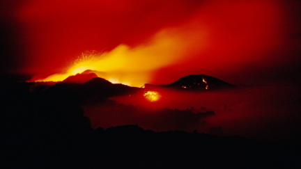 Největší pozemská sopka se probouzí k životu