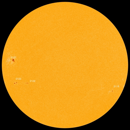 Sluneční disk s minimem skvrn