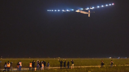 Solar Impulse 2 se vydal na šestidenní cestu z Číny na Havaj