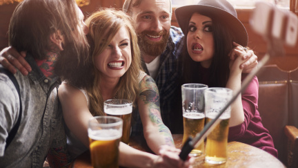 Rozčilují vás selfie tyče? Bude hůř, vývojáři pracují na selfie dronu