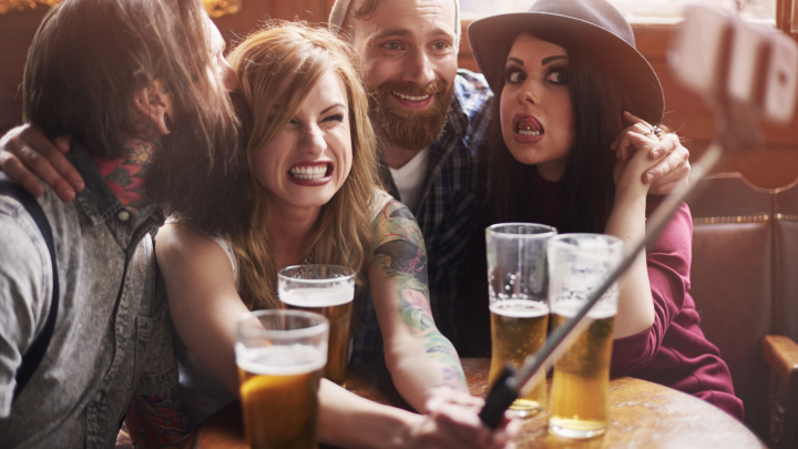 Rozčilují vás selfie tyče? Bude hůř, vývojáři pracují na selfie dronu