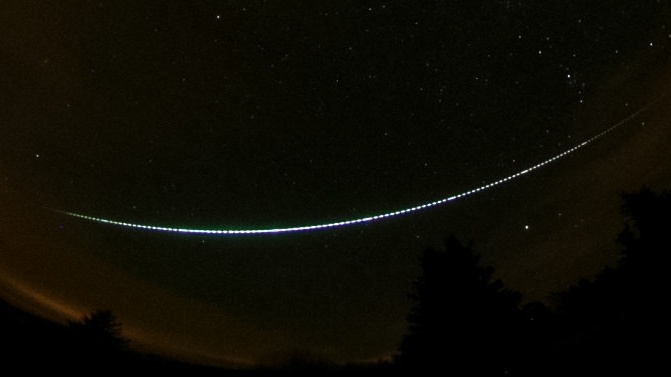 Tahle krása byla večer viditelná i z Česka! Nad Polskem proletěl bolid