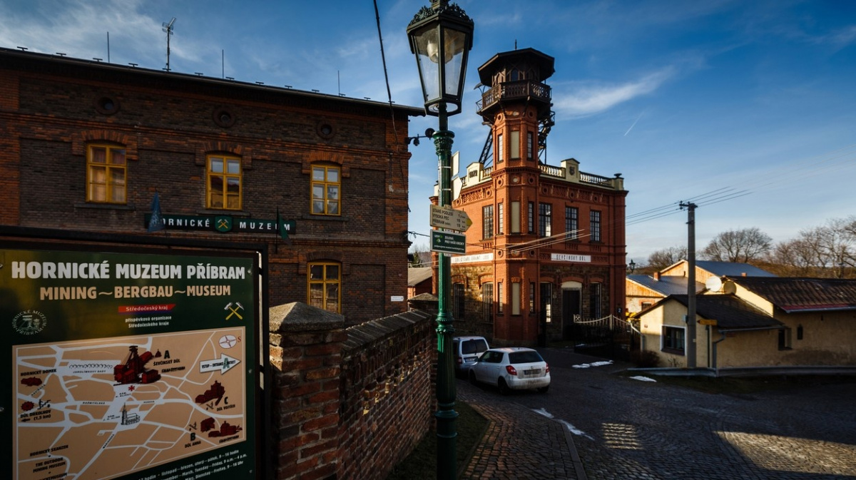 Úspěch českých geologů: Objevili nový minerál, jmenuje se Příbramit