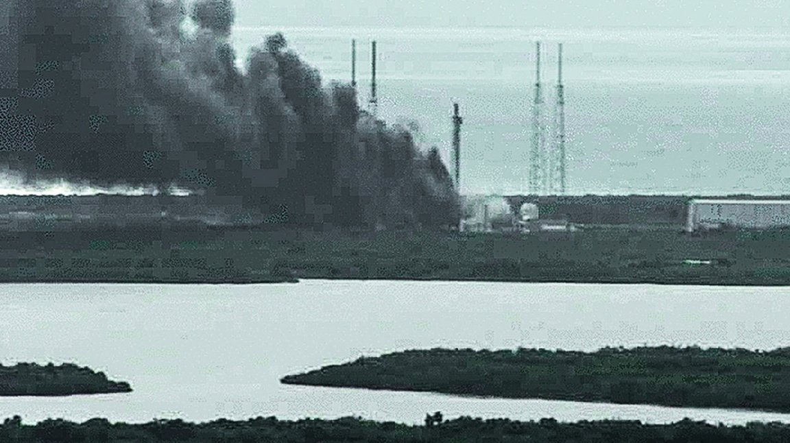 SpaceX má vážný problém. Jeho raketa explodovala a není to poprvé