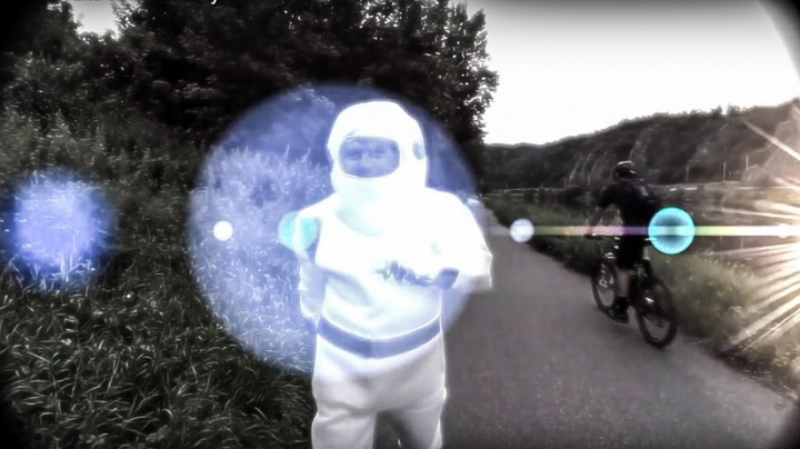 Chcete si udělat meziplanetární procházku? Již brzy to půjde hned za Prahou