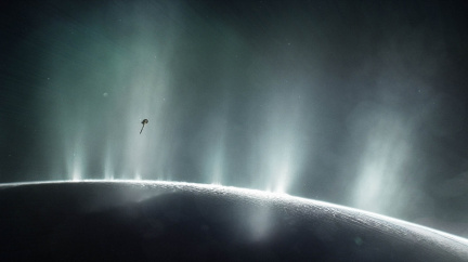 Nejslibnější místo pro život? Enceladus má aktivní nitro, oceán, energii i živiny