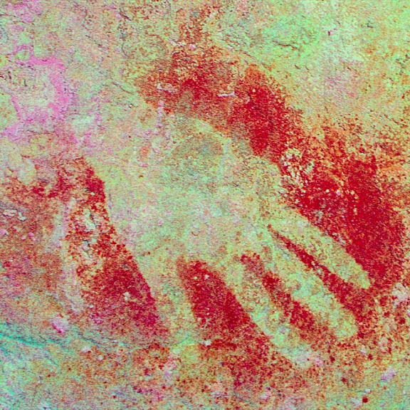 Archeologická záhada: Tajemné otisky rukou v jeskyních