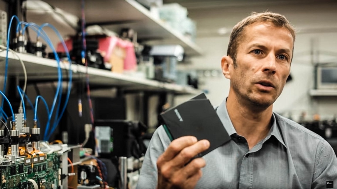 Návrat magnetické pásky a DNA jako úložiště dat