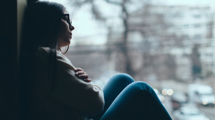 Zimní deprese jsou stejně těžké jako ty 'běžné'. Může za ně nedostatek slunce