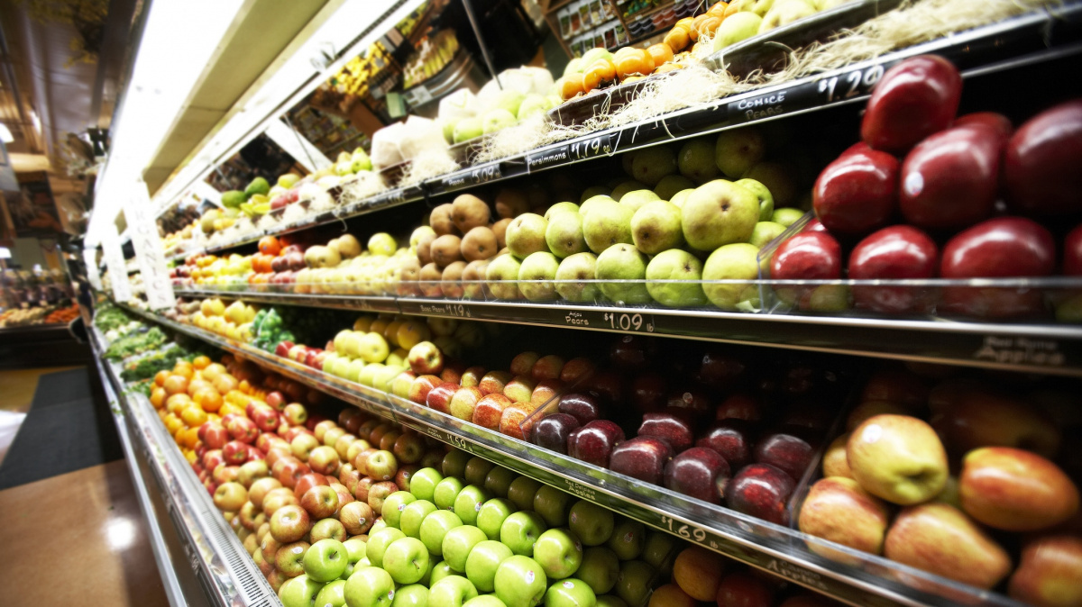 Na pultech se objevilo první geneticky modifikované jablko. Nehnědne