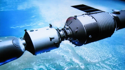 Čína prý zkrotila svou padající kosmickou stanici