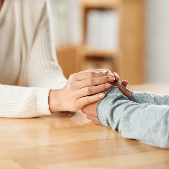 Společnost mění mozek žen. Projevují víc altruismu než muži