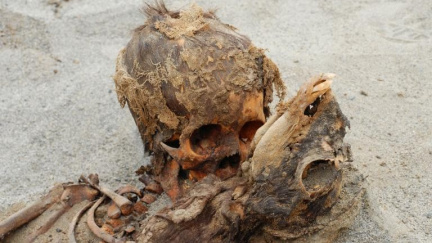 Archeologové nalezli v Peru dosud největší obětiště dětí. Čítalo 140 těl