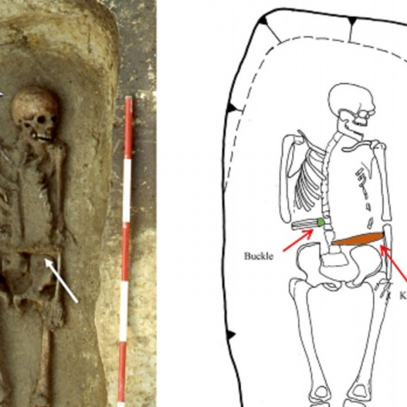 Archeologové našli středověkého válečníka se zbraní namísto paže