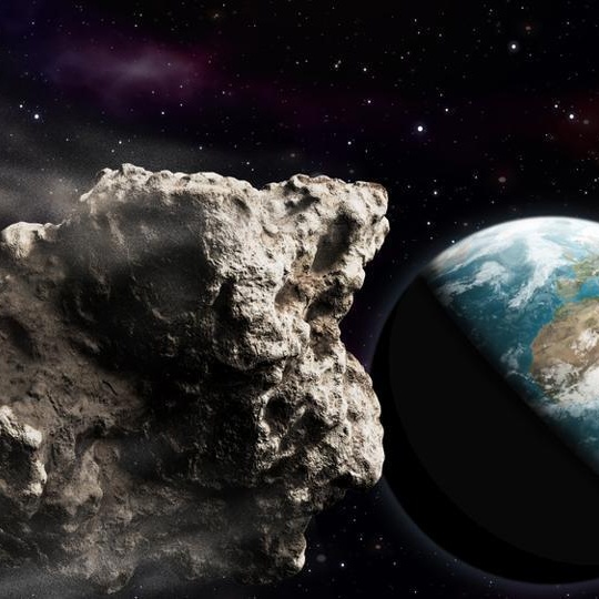 Astronomové našli planetku, ještě než se srazila se Zemí