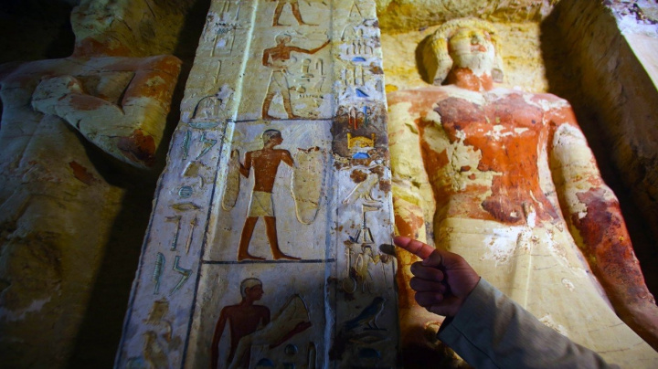 Podívejte se do útrob egyptské hrobky staré 4400 let