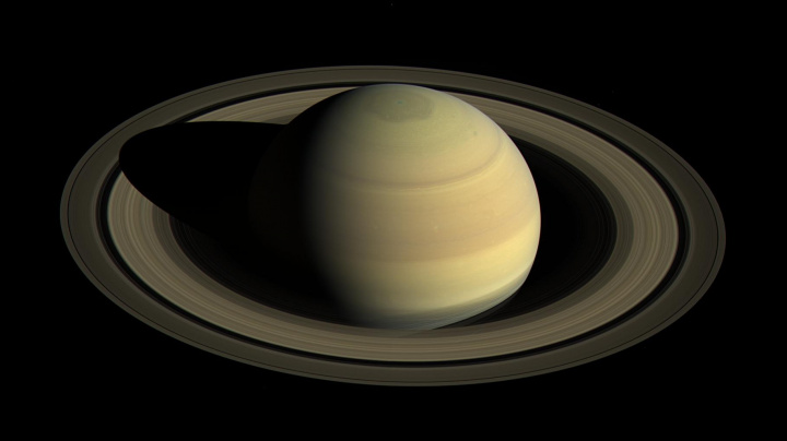 Saturn ztrácí prstence. Zmizet by mohly už do 100 milionů let