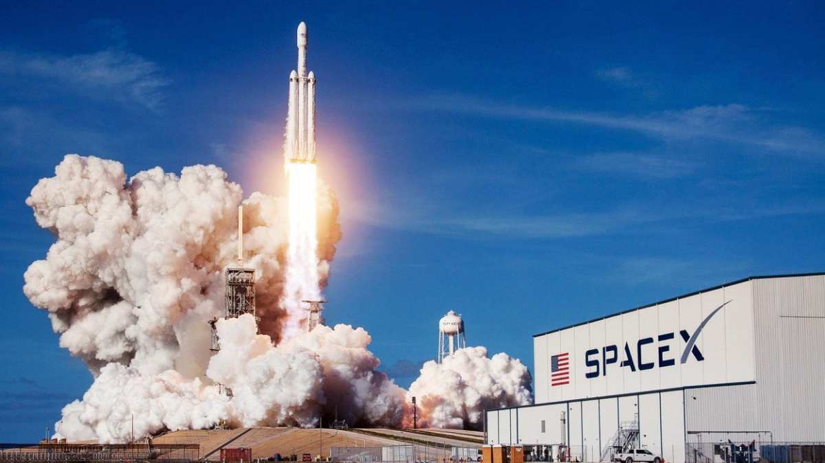 Start Falconu Heavy i zánik čínské stanice: Pamatujete si rok 2018 v kosmonautice?